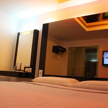 Time Hotel Куала-Лумпур Экстерьер фото