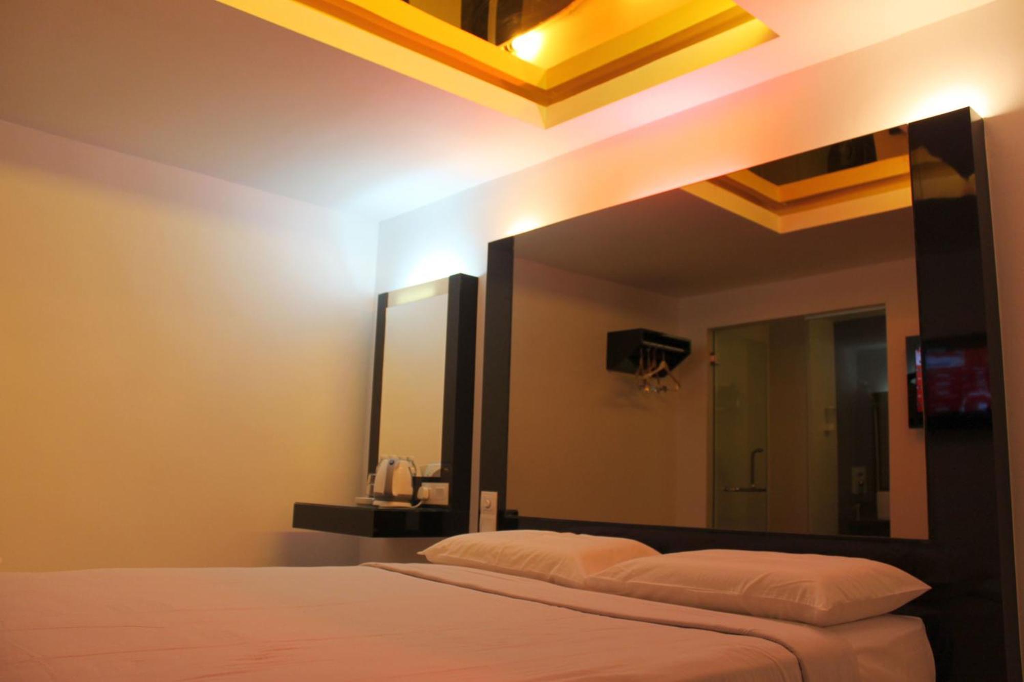 Time Hotel Куала-Лумпур Экстерьер фото